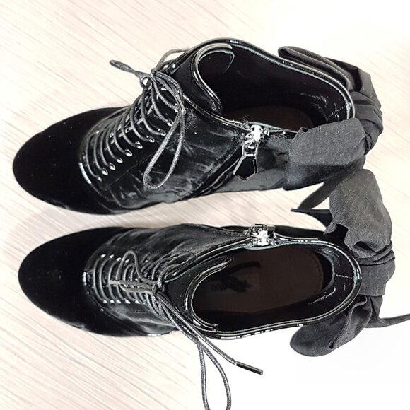 Miu Miu Bow-Back Black Velvet Side Zip Bootie 105mm Heel, Womens Size 8.5 / 38.5 - Picture 8 of 11